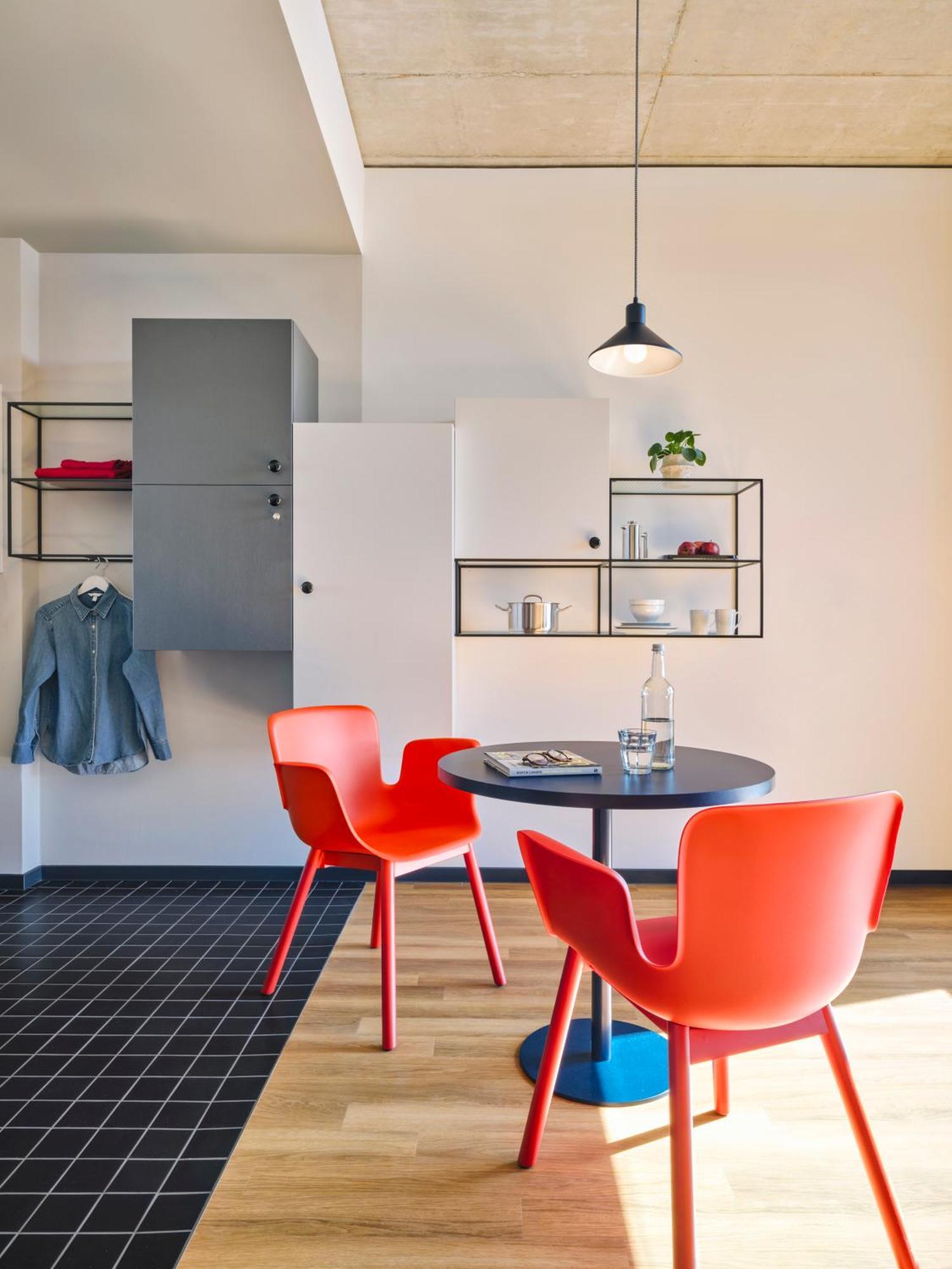 Stayery Guetersloh Hauptbahnhof Buitenkant foto