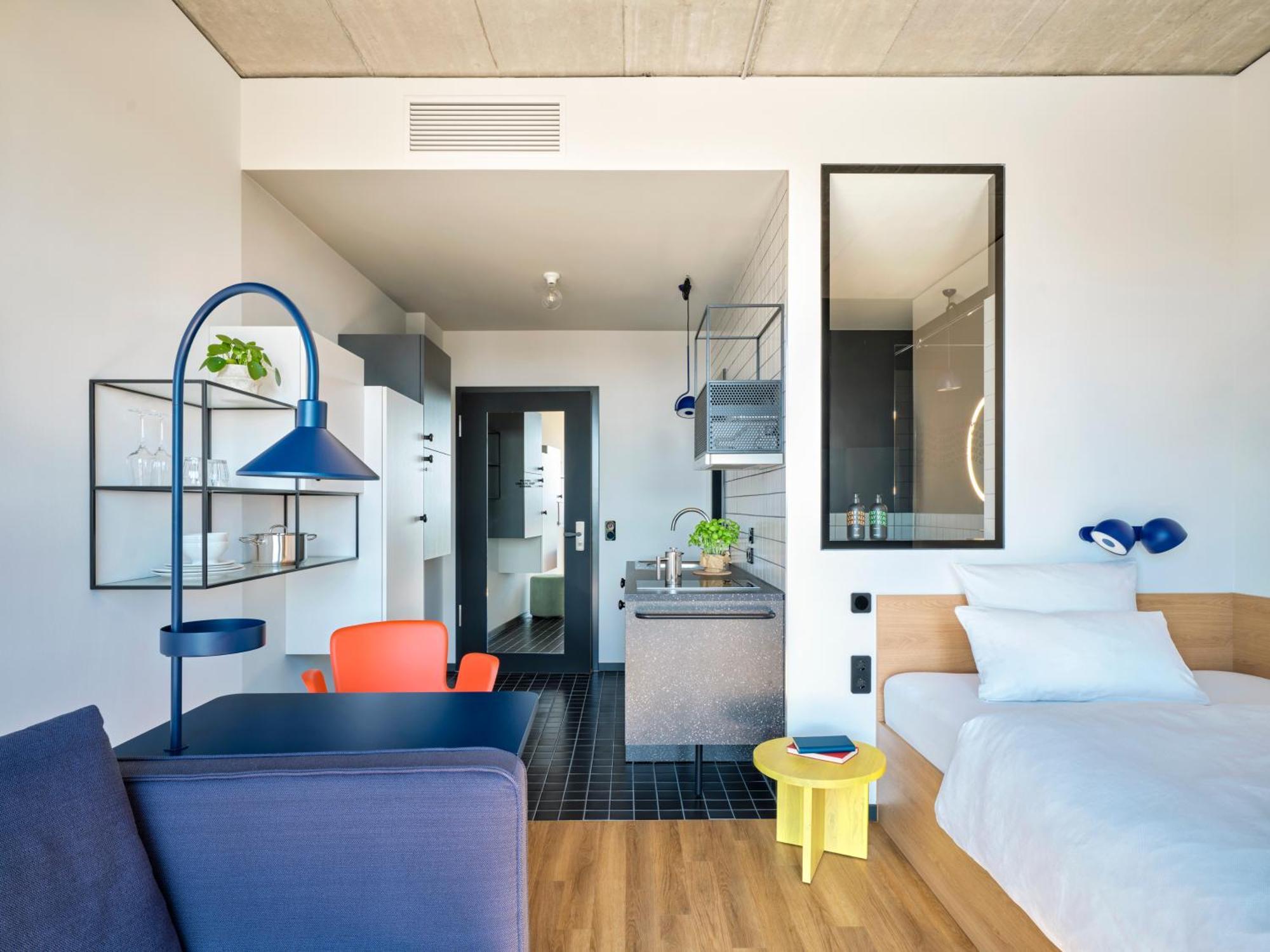 Stayery Guetersloh Hauptbahnhof Buitenkant foto